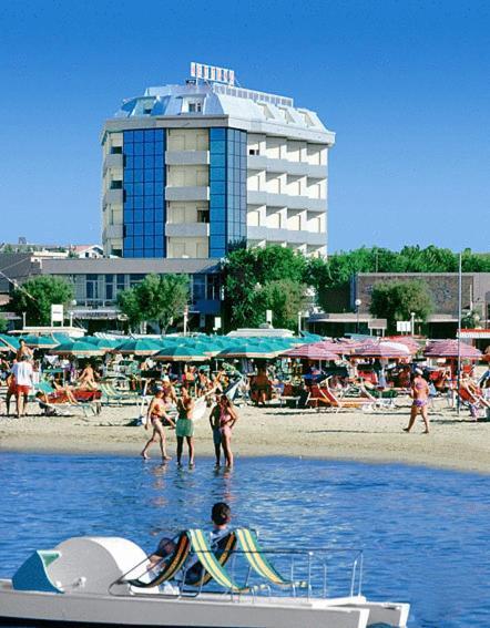 Hotel Nettuno Cattolica Exteriör bild